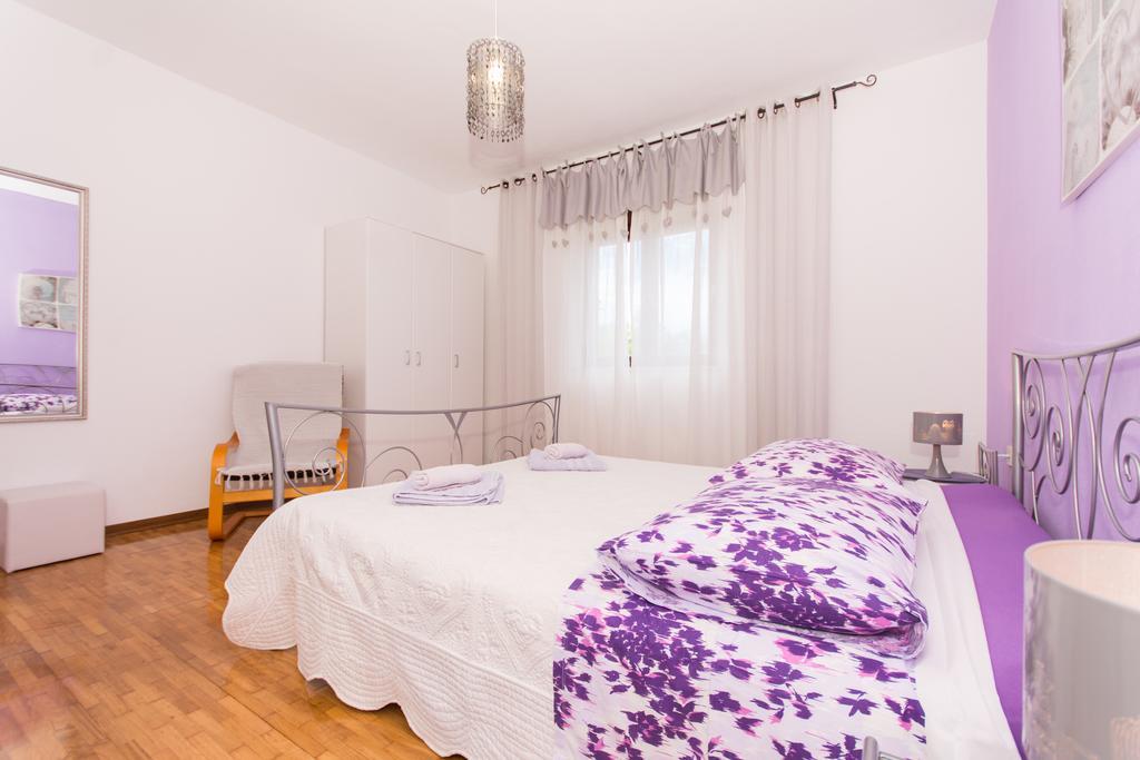 Apartment Lorenzo Trogir Exterior foto
